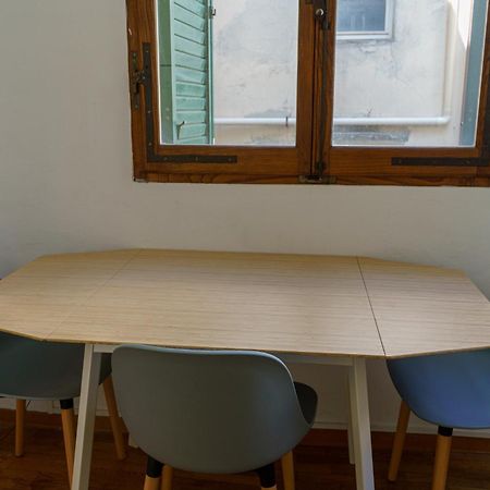 Central 1 Bedroom Apartment In The City Center Florens Exteriör bild