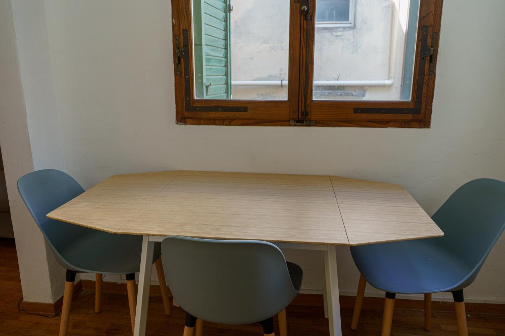 Central 1 Bedroom Apartment In The City Center Florens Exteriör bild