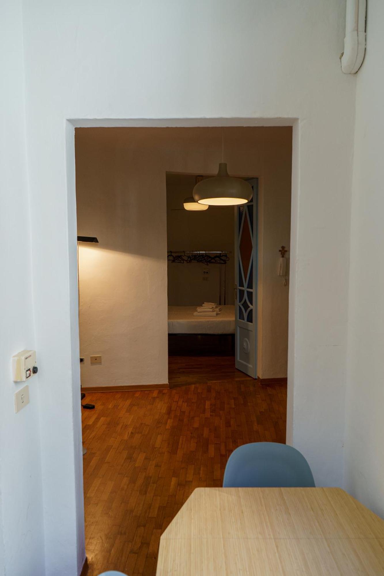 Central 1 Bedroom Apartment In The City Center Florens Exteriör bild