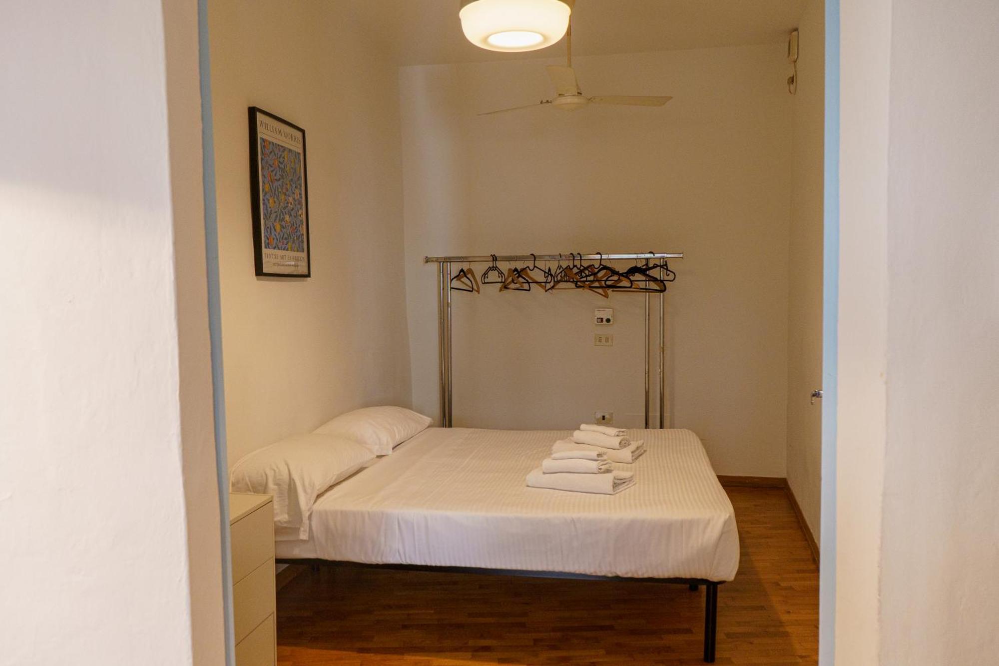 Central 1 Bedroom Apartment In The City Center Florens Exteriör bild