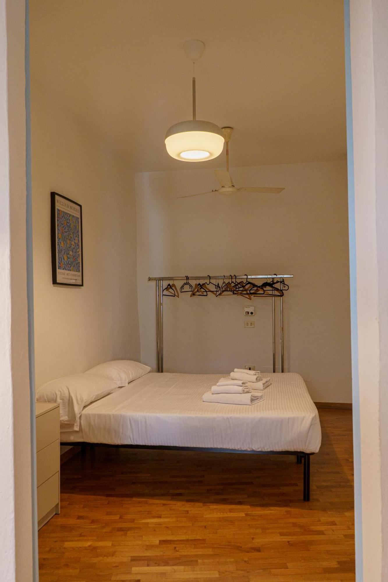 Central 1 Bedroom Apartment In The City Center Florens Exteriör bild
